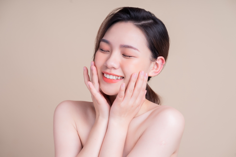 女性の画像
